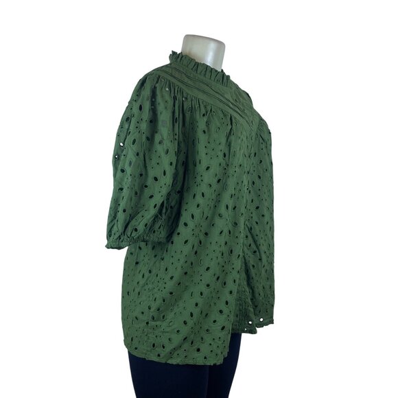 Pretty Garden Women's Green Eyelet Blouse Size L Button-Up Short Sleeves - New - Picture 2 of 7